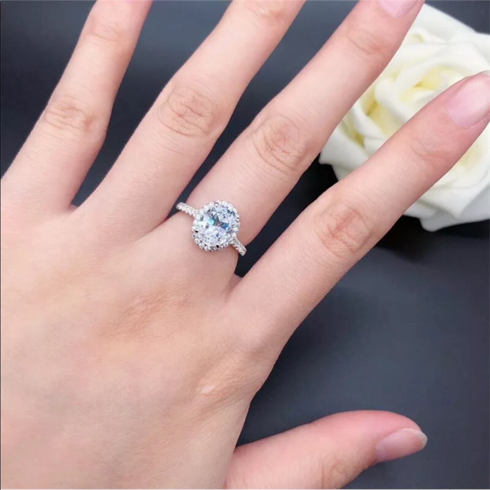 925 Sterling Silver Diamond Cubic Zirconia Oval Ring - Picture 2 of 7